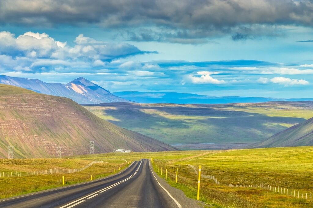 iceland, way, landscape-4992421.jpg